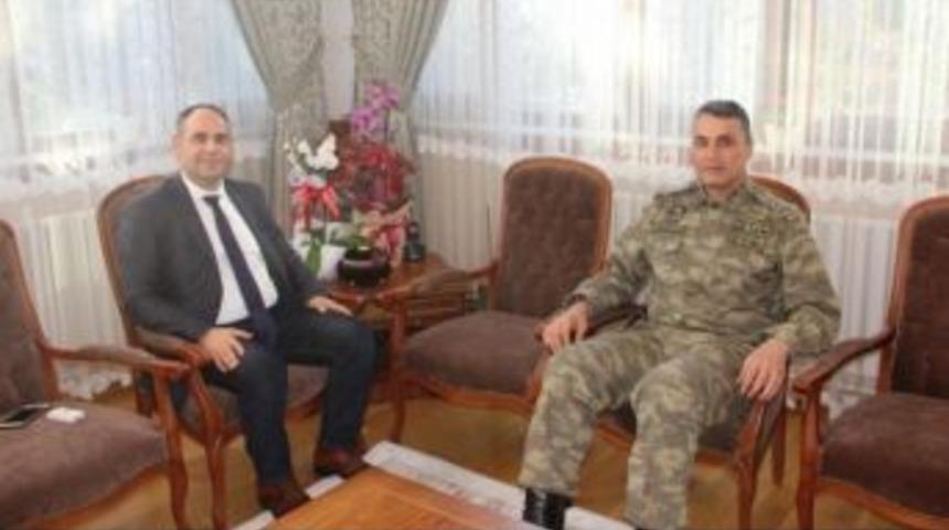 Garnizon Komutanı Barut&rsquo;tan İl Milli Eğitim M&uuml;d&uuml;r&uuml; Aşım&rsquo;a Ziyaret