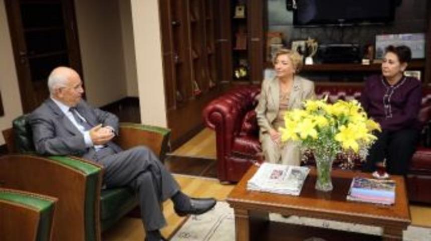 Kadın Ve Gen&ccedil;lik Platformu Derneğinden Başkan Yaşar&rsquo;a Ziyaret