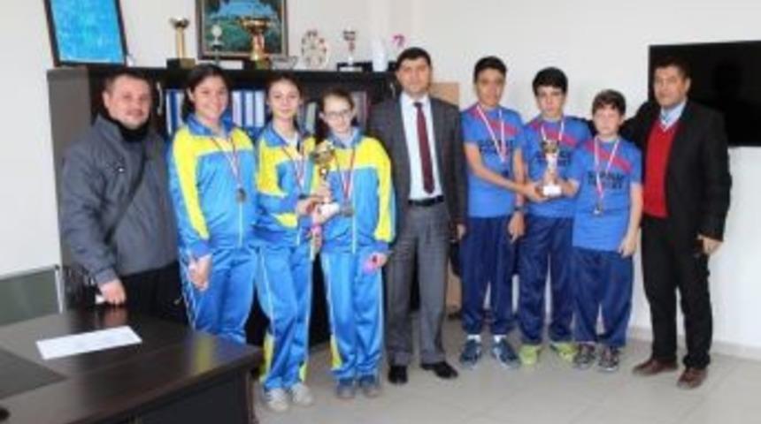 Minik Raketler Şampiyon Oldu