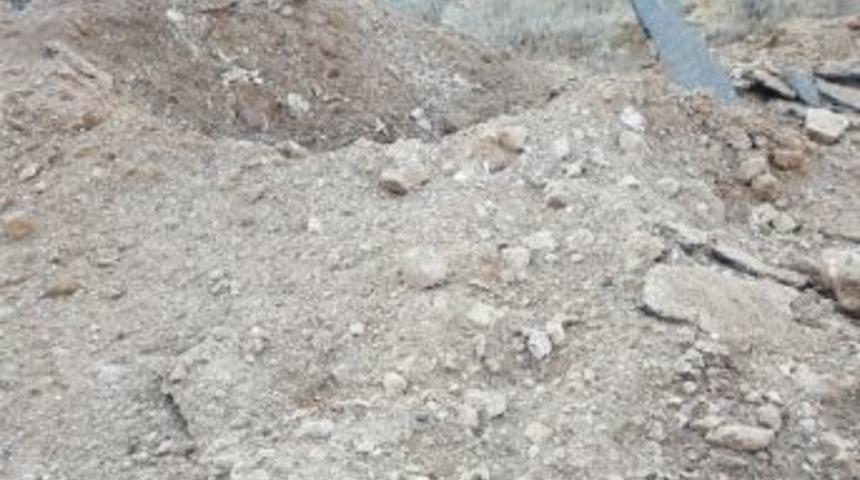 Menfeze Tuzaklanan 200 Kilo Patlayıcı İmha Edildi