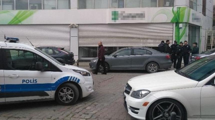 B&uuml;y&uuml;k&ccedil;ekmece&rsquo;de Silahlı Banka Soygunu