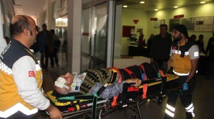 Lastiği Patlayan Araç Takla Attı: 2 Yaralı