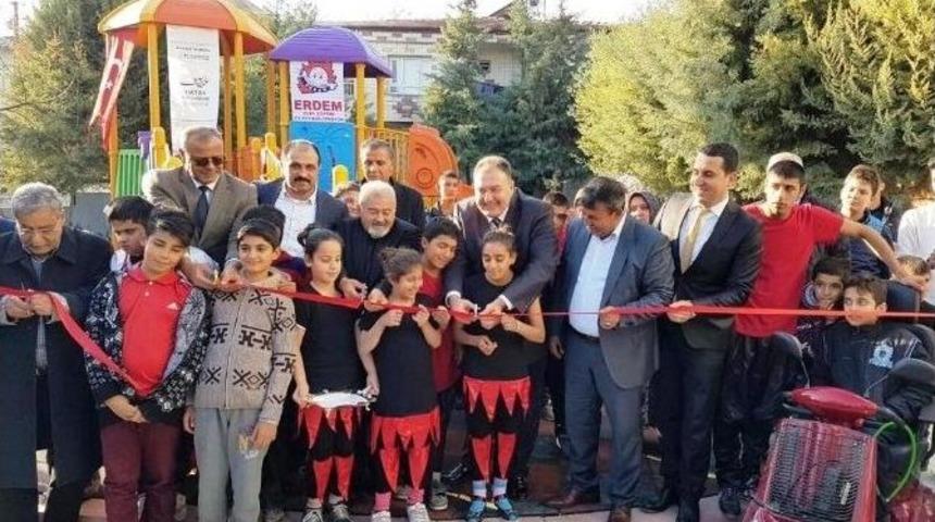 Engelli &Ccedil;ocuklara Oyun Grubu