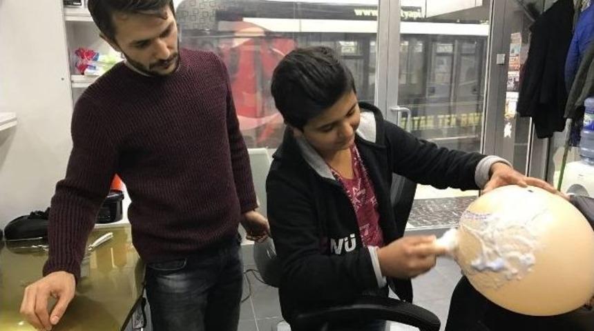 İlk Traş Balon Üzerinde