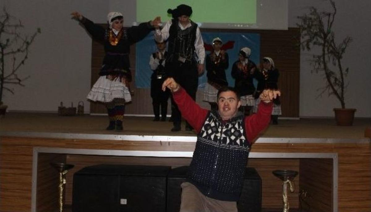 Engelli &Ccedil;ocuklardan Muhteşem G&ouml;steri