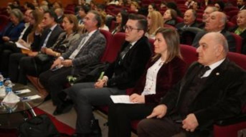 Yurtdışında Y&uuml;ksek&ouml;ğrenimin P&uuml;f Noktaları İa&uuml;&rsquo;De Tartışıldı