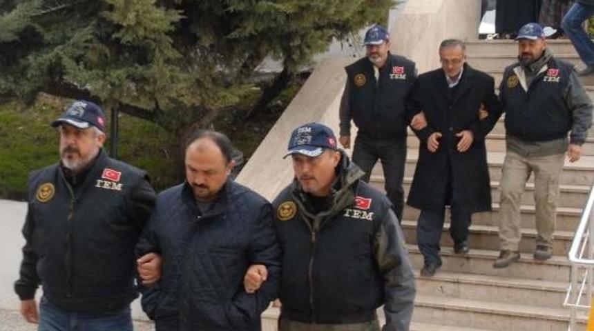 Muğla'da Fet&ouml; Ş&uuml;phelisi 3 Kişiden 2'si Adliyede