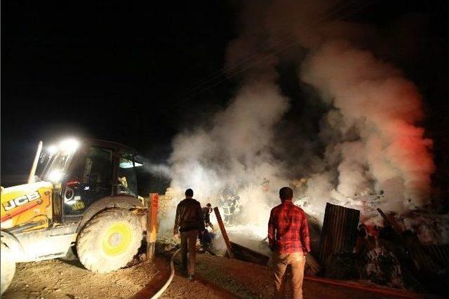 Odunluk Yangını Korkuttu 1