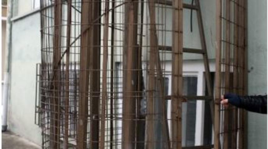 Yangın Merdiveni Kapısının A&ccedil;ılmadığı Yurdun Y&ouml;netimine Soruşturma