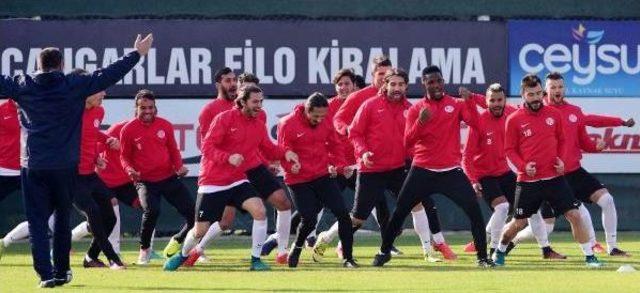 Antalyaspor'da Komanda Eğitimi
