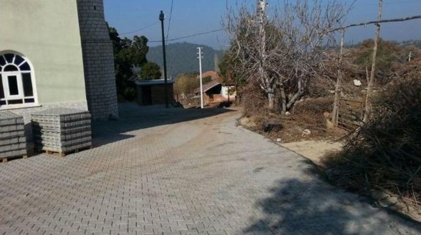 Ahmetli Yolları Kilit Parke İle Yenileniyor