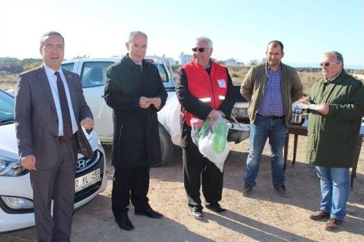 Kaymakam Nazlı Ve Başkan Yardımcısı Bacan Selden Zarar G&ouml;ren B&ouml;lgeleri Mercek Altına Aldı