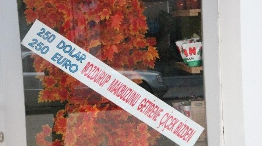 Bilecikli &Ccedil;i&ccedil;ek&ccedil;iden D&ouml;vizini Bozdurana &Ccedil;i&ccedil;ek Hediye