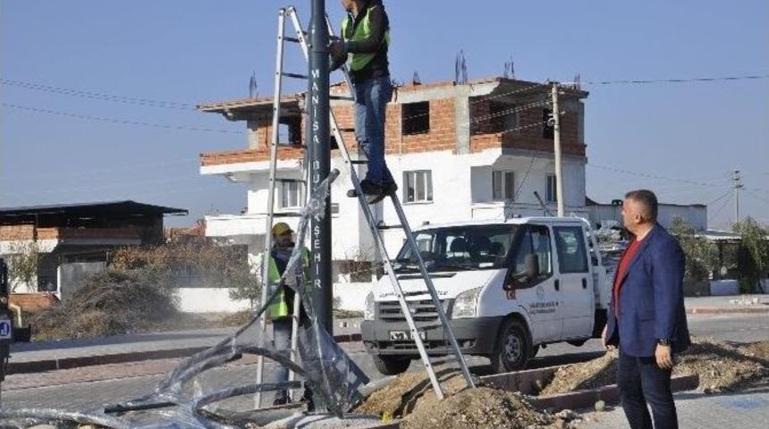 Akhisar Ring Yolunda Aydınlatma Çalışmaları Başladı