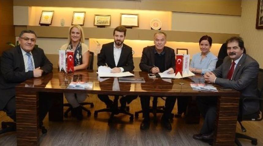 Antalya Fenerbah&ccedil;eliler Derneğinden Sağlık Protokol&uuml;