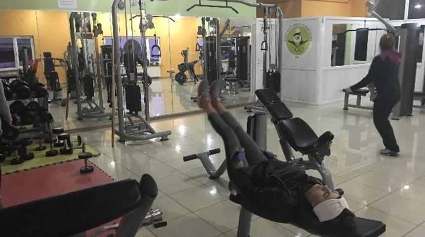 Dolar Bozdurana Bir Ay &Uuml;cretsiz Fitness