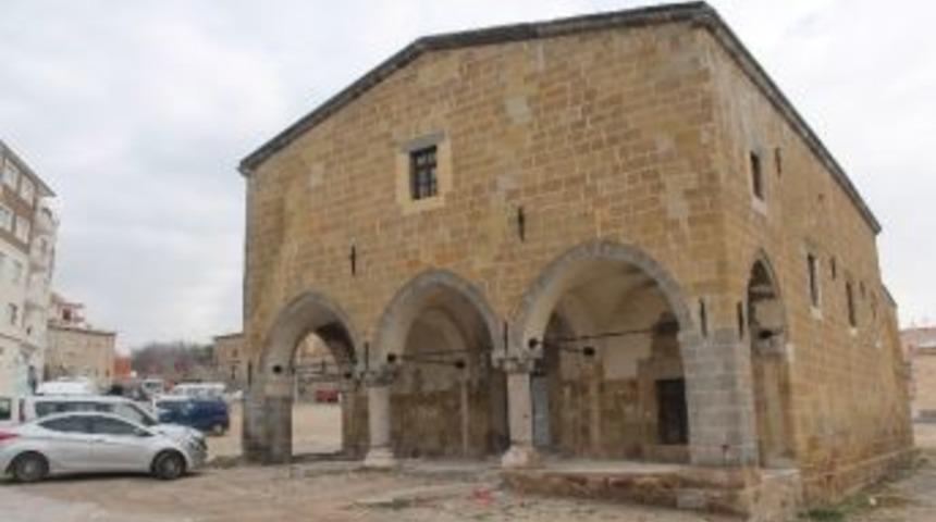 Niğde&rsquo;deki Ermeni Kilisesi &Ccedil;ocuk K&uuml;t&uuml;phanesi Olacak