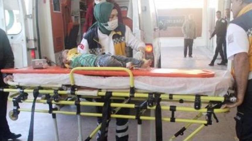 Haran'da, Balkondan D&uuml;şen &Ccedil;ocuk Ağır Yaralandı