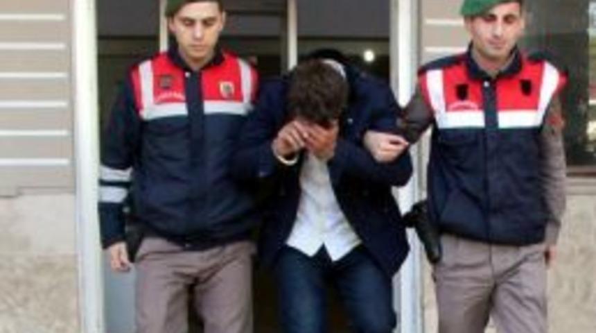 Jandarmayla Işbirliği Yapıp Dolandırıcıyı Yakalattı