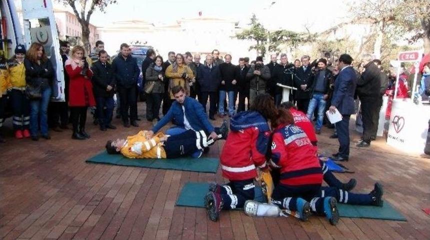 İl Sağlık M&uuml;d&uuml;r&uuml; D&ouml;nmez: "112 Hattını Gereksiz Aramayın"