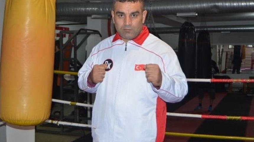 Zabıta Boks&ouml;r İngiltere&rsquo;de Unvan Ma&ccedil;ına &Ccedil;ıkacak