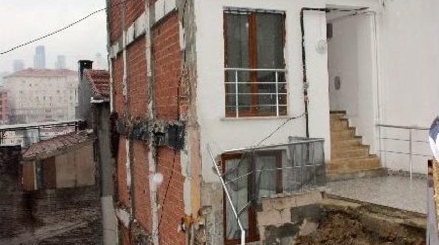 Şişli&rsquo;de &Ccedil;&ouml;kme Tehlikesi Ge&ccedil;iren Bina Paniğe Neden Oldu