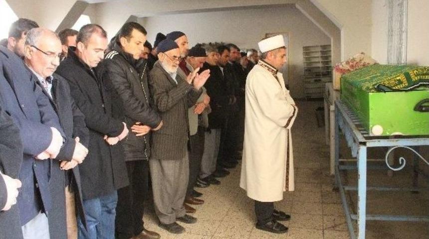 Damat Tarafından &Ouml;ld&uuml;r&uuml;len Anne Ve Oğlu Son Yolculuğuna Uğurlandı