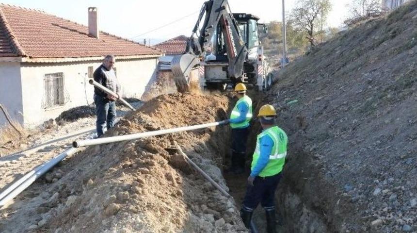 Hacıveliler&rsquo;in Altyapısını Tamamlıyor