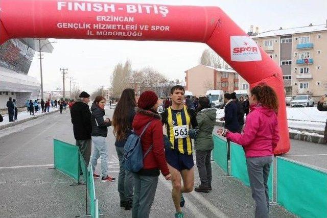 B&ouml;lgesel Kros Yarışları Yapıldı 1