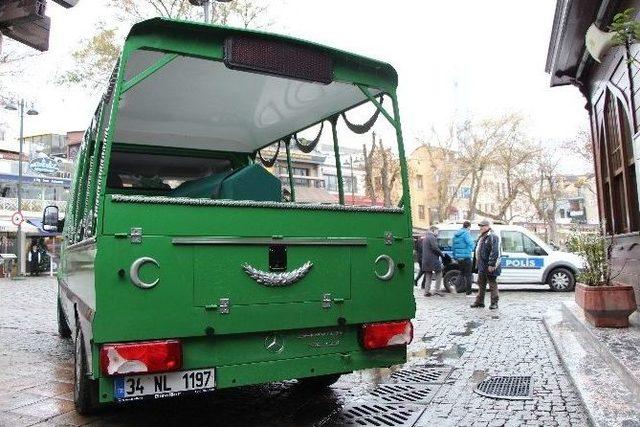 Şehitler K&ouml;pr&uuml;s&uuml;&rsquo;nden Atlayan Şahsın Cenazesi Adli Tıp&rsquo;a G&ouml;t&uuml;r&uuml;ld&uuml; 2