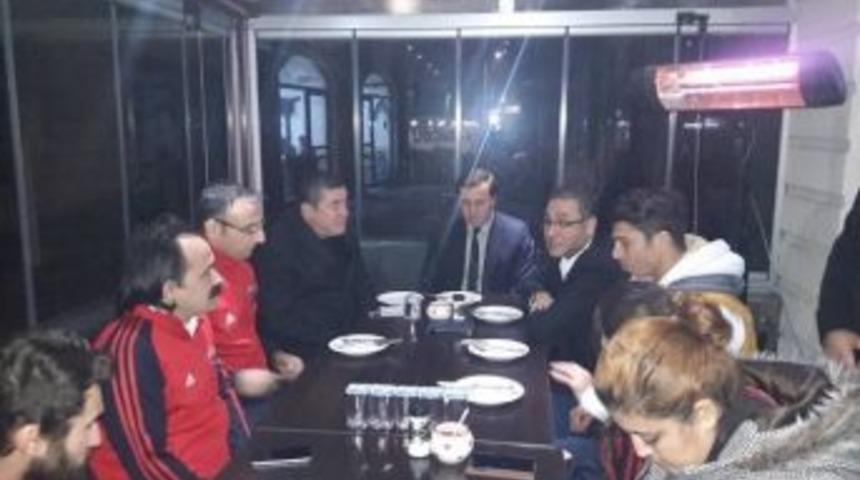 Kaymakam &Ccedil;ağlar, Oturarak Voleybol Takımı İle Yemekte Buluştu