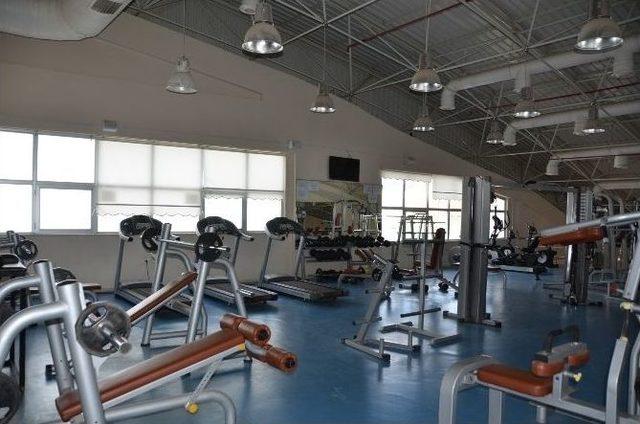 Adıyaman &Uuml;niversitesi Spor Yatırımlarına B&uuml;y&uuml;k &Ouml;nem Veriyor 1