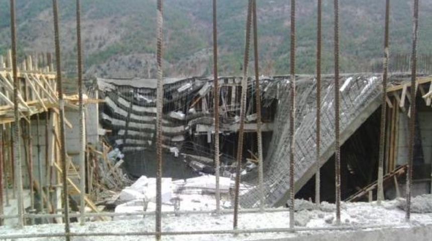 Otel Inşaatında G&ouml;&ccedil;&uuml;k: 3 Yaralı