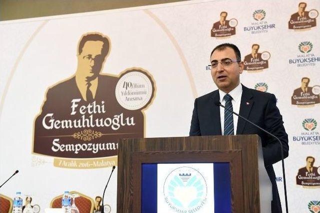 Fethi Gemuhluoğlu Sempozyumla Anıldı