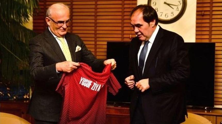 Demir&ouml;ren&rsquo;den Yılmaz&rsquo;a Forma