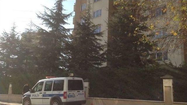 Bursa&rsquo;da Evinde &Ouml;l&uuml; Bulunan Gence Uyuşturucu Sattığı İddia Edilen 6 Kişi G&ouml;zaltına Alındı 1