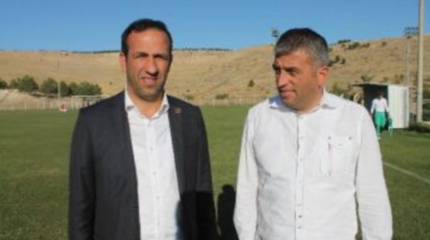 Yeni Malatyaspor&rsquo;da Y&ouml;netim Teknik Heyetle Takımın Gidişatını G&ouml;r&uuml;şt&uuml;