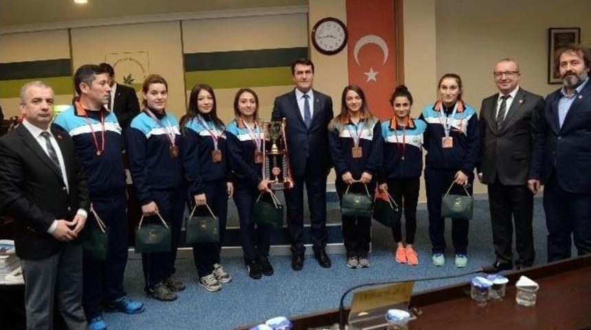 Meclisi Judocular Bastı