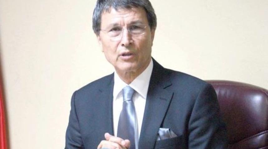 Hala&ccedil;oğlu'dan Bayrak Tepkisi: K&uuml;kreyenlerin Sesi &Ccedil;ıkmadı.