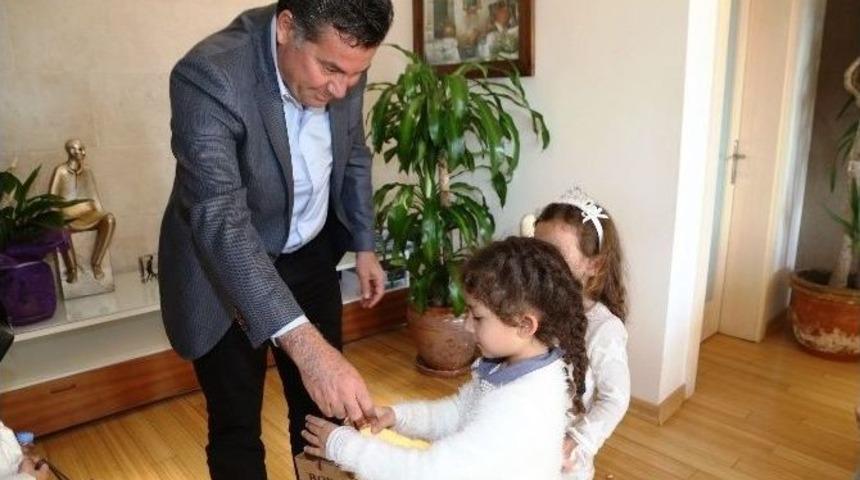 Minikler Başkan İle Tanıştı