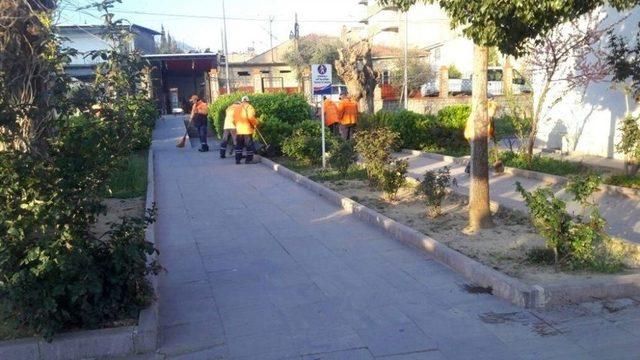 Alaşehir Belediyesi Temiz Bir Çevre İçin Çalışıyor