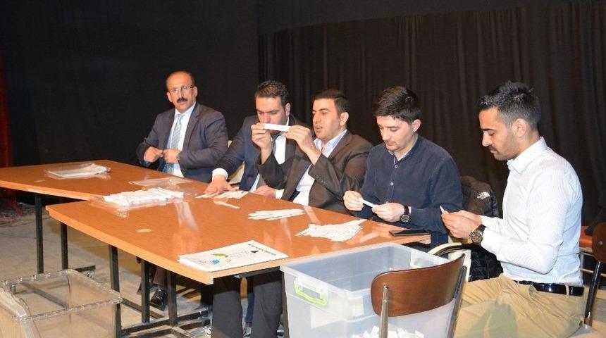 &ldquo;pkk Kontenjanı Var&rdquo; Diye Bağırınca Lin&ccedil; Ediliyordu