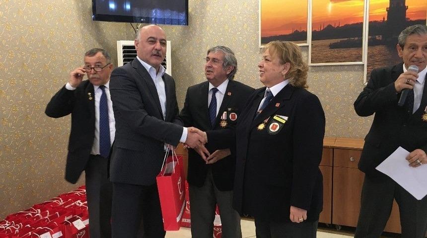 Başkan Karaman İl&ccedil;ede Yaşayan Gazilerle Yemekte Buluştu