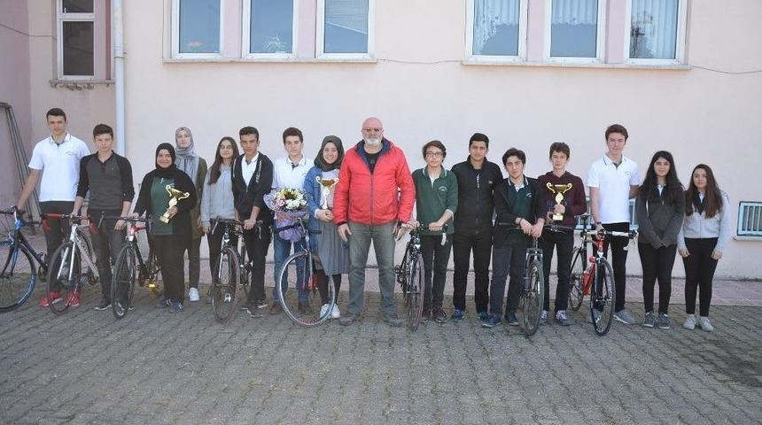 T&uuml;m &Ouml;d&uuml;lleri Topladılar