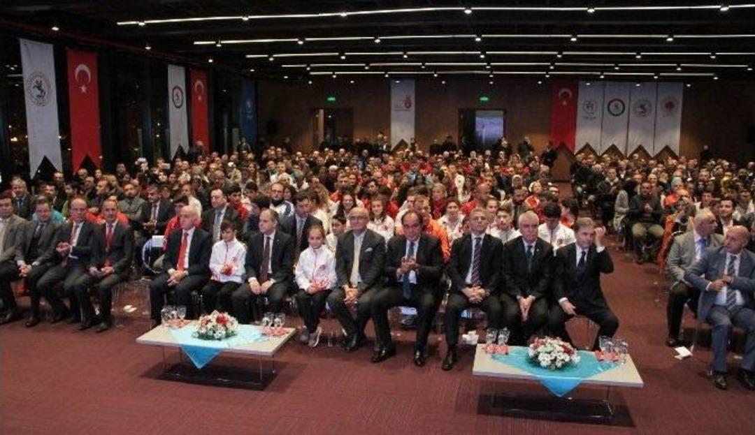 Bakan Kılı&ccedil;: &ldquo;bizim &Uuml;lke Olarak Antren&ouml;r A&ccedil;ığımız Var&rdquo;