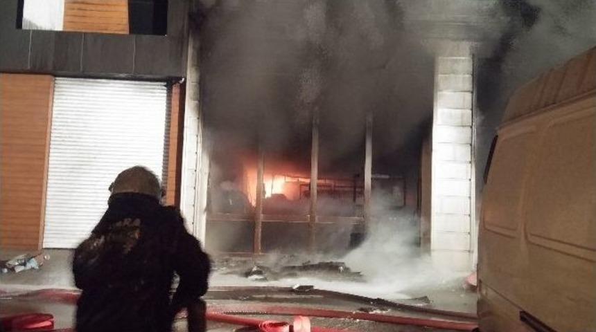 Başkent&rsquo;te İş Yeri Yangını