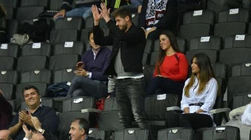 Beşiktaşlı Fabricio Basketbol Ma&ccedil;ında "&uuml;&ccedil;l&uuml;" &Ccedil;ektirdi