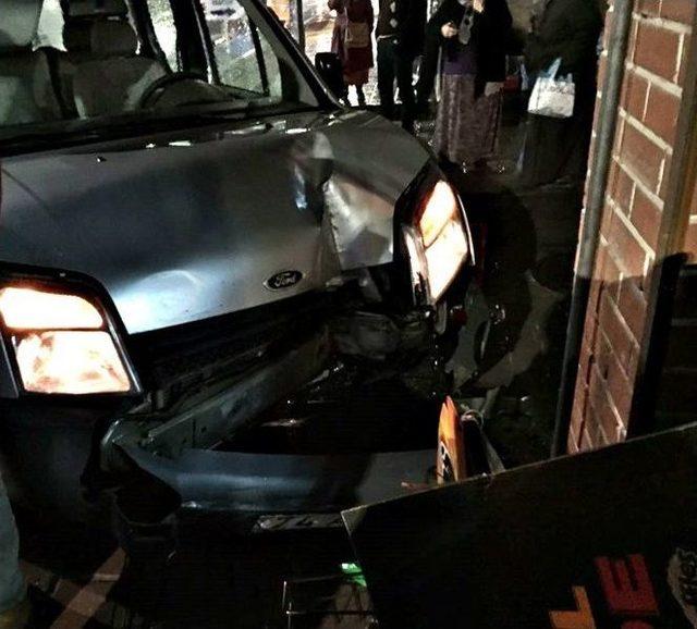 Bartın&rsquo;da Korkutan Kaza 1