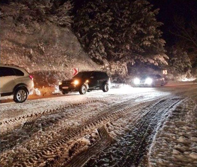 Kayan Tır, Yolu Ulaşıma Kapattı