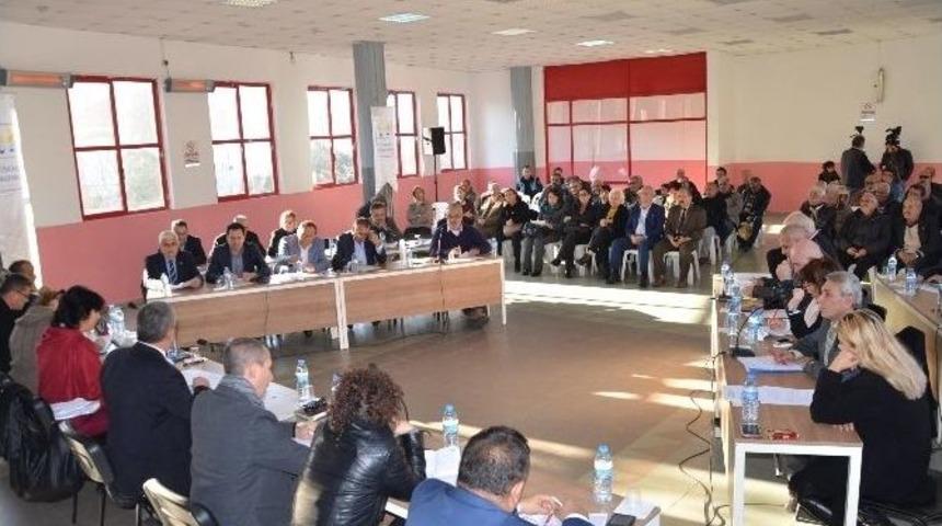 Kuşadası Belediye Meclisi Toplantısı G&uuml;zel&ccedil;amlı&rsquo;da Yapıldı